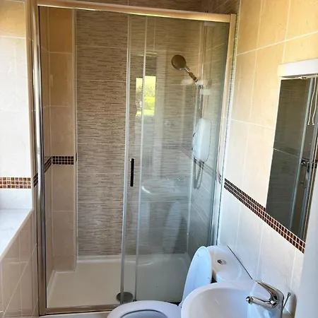 4 Bedroom House In The Heart Of Ballisodare Villag * Sligo
