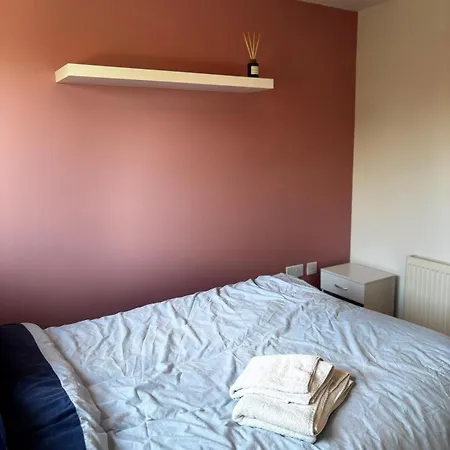 4 Bedroom House In The Heart Of Ballisodare Villag Tatil Evi