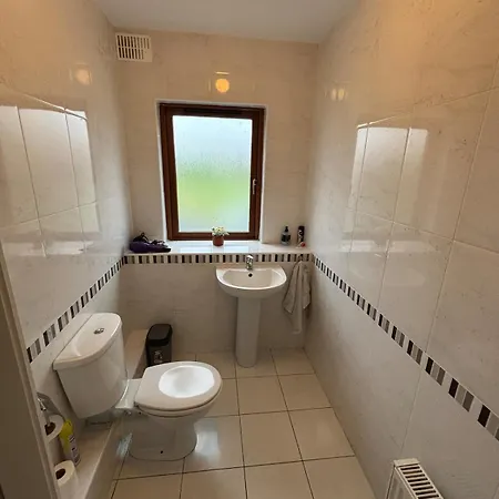 Tatil Evi 4 Bedroom House In The Heart Of Ballisodare Villag